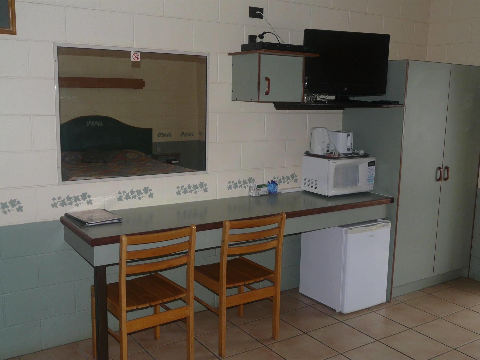 Curtain Fig Motel Юнгаберра Экстерьер фото